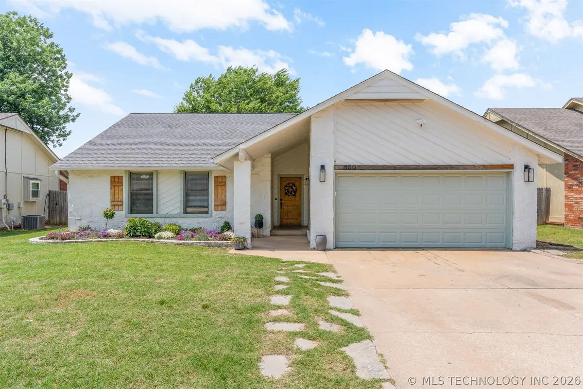 600 S Hemlock Avenue, Broken Arrow, OK 74012 - #1