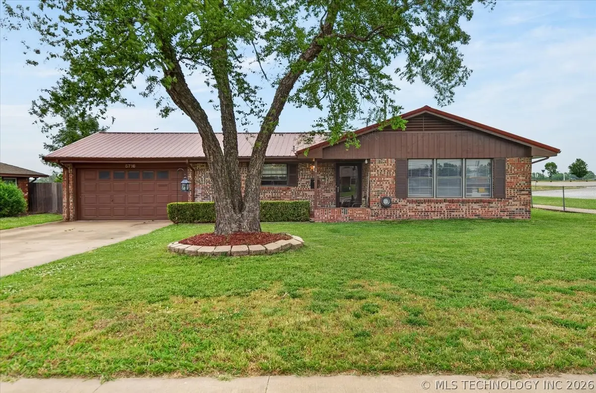 5716 Baylor Drive, Bartlesville, OK 74006 - #1