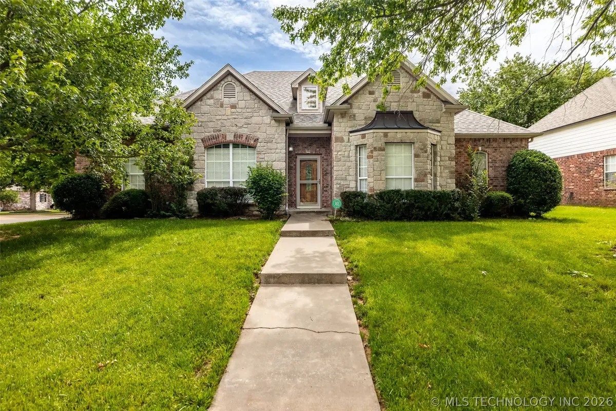 525 N Vine Street, Jenks, OK 74037 - #1