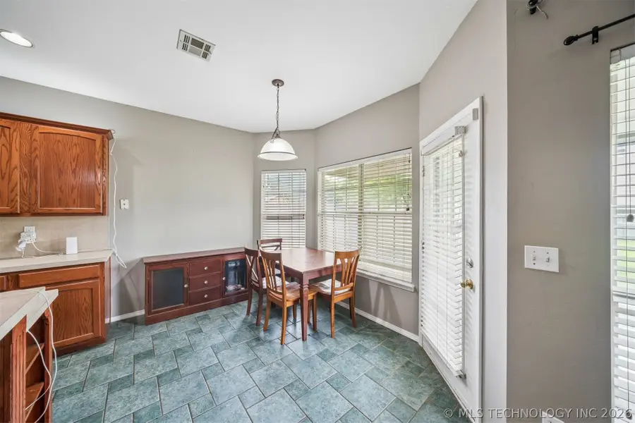 2909 W Oakland Street, Broken Arrow, OK 74012 - #2