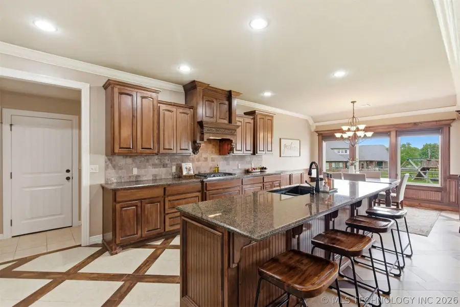 8262 N 70th East Avenue, Owasso, OK 74055 - #3