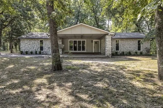 1121 W Line Avenue, Sapulpa, OK 74066 - #1