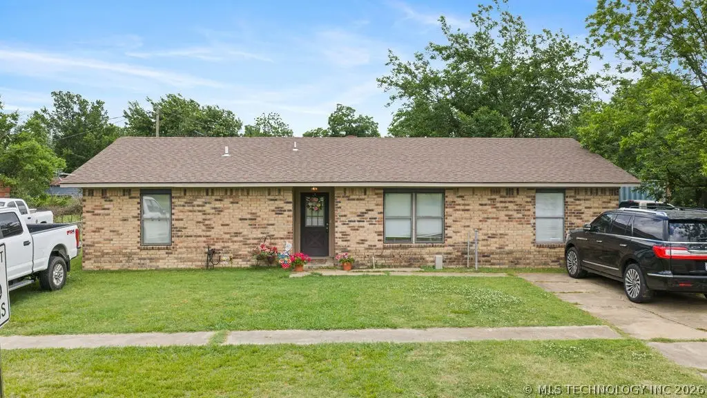 1202 N I Street, Hugo, OK 74743 - #1