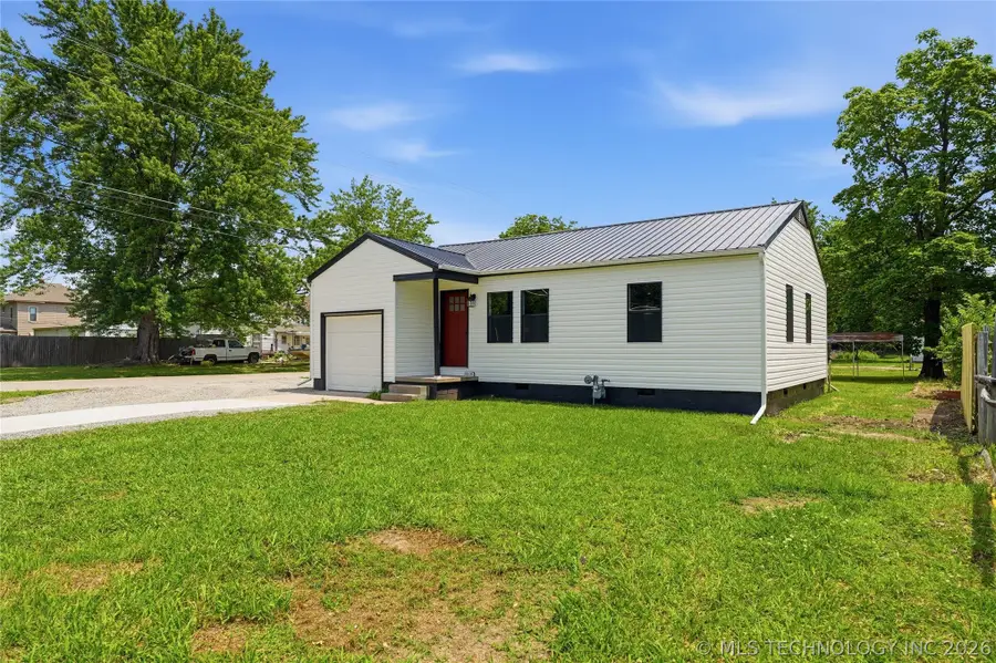 330 N Oak Street, Dewey, OK 74029 - #3