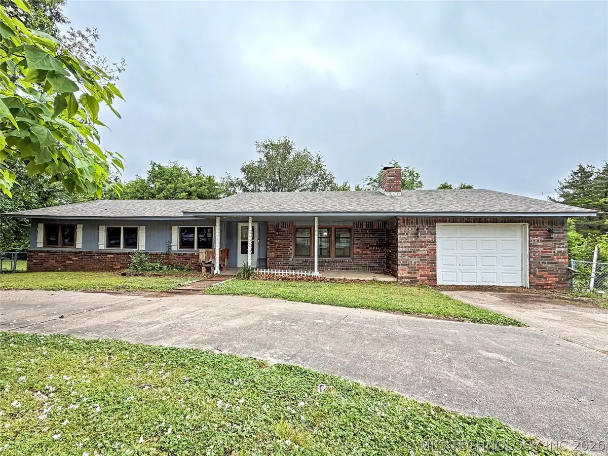 1104 Michael Street, Tahlequah, OK 74464 - #1