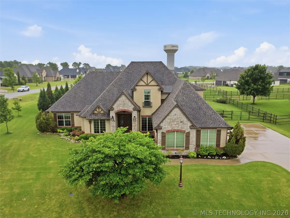6302 N Twin Creeks Drive, Owasso, OK 74055 - #1
