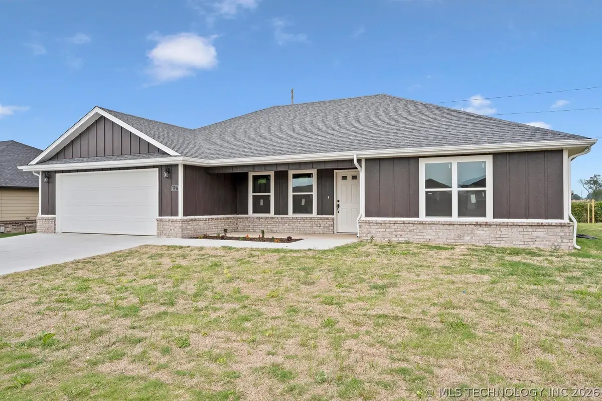 1127 Center Court Circle, Grove, OK 74344 - #1