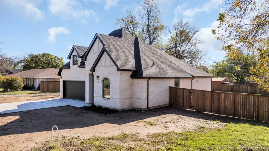 408 E Cherokee Street, Marietta, OK 73448 - #2