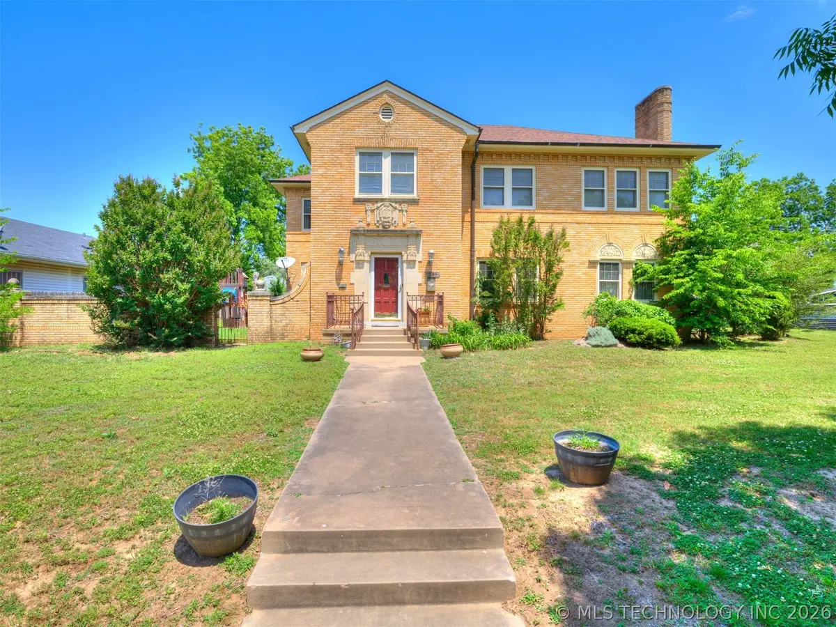 401 W 6th Avenue, Bristow, OK 74010 - #1