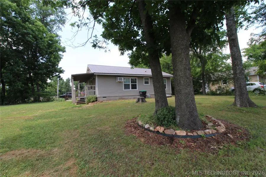 747 S Bluff Avenue, Tahlequah, OK 74464 - #2