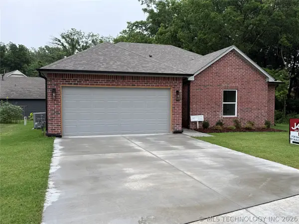 2561 W 66th Place S, Tulsa, OK 74132