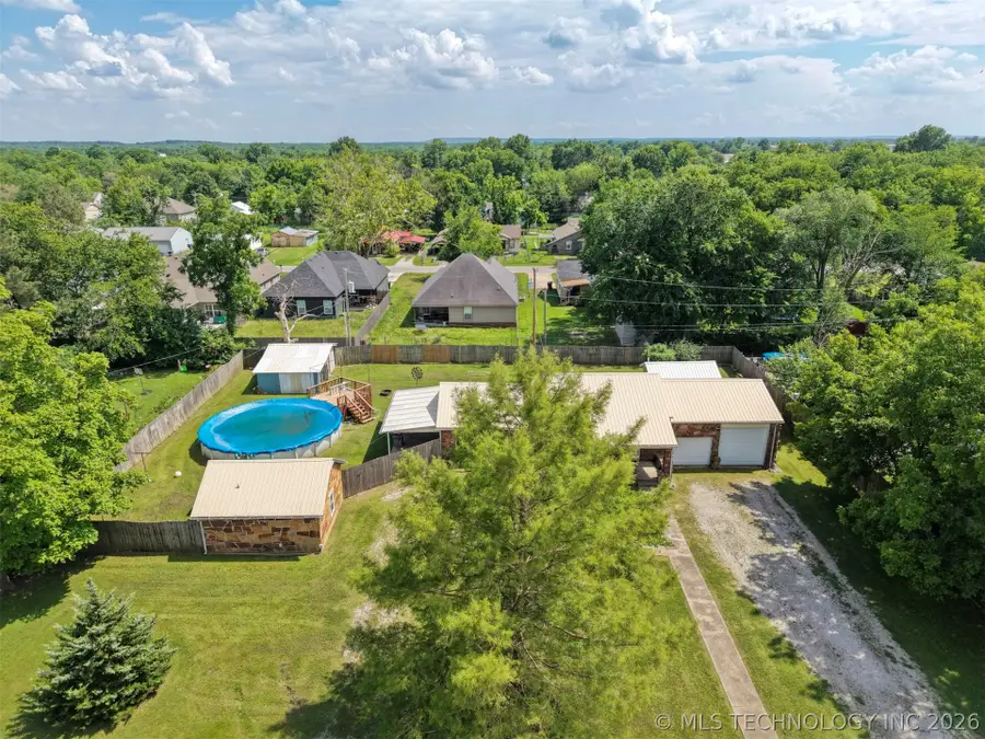 302 E Elm Street, Skiatook, OK 74070 - #2