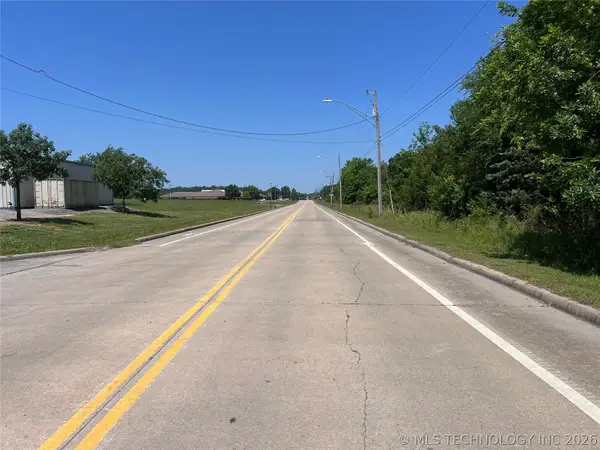 College Avenue, McAlester, OK 74501