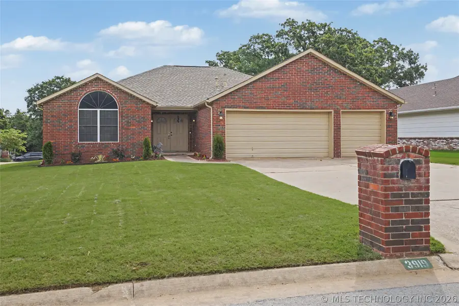 3919 S Rolling Oaks Drive S, Tulsa, OK 74107 - #2