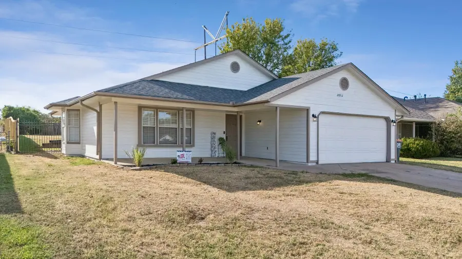 24912 S Heartwood Drive, Claremore, OK 74019 - #2