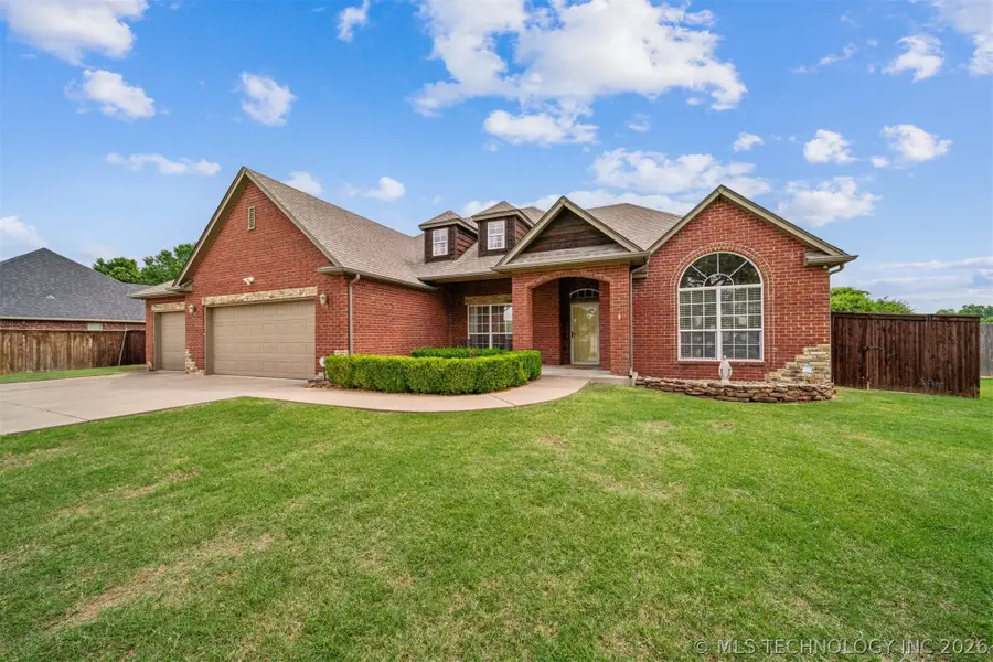 1401 S Choctaw Street, Skiatook, OK 74070 - #2