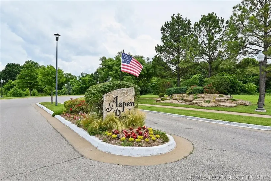 2425 S Oak Avenue, Broken Arrow, OK 74012 - #2