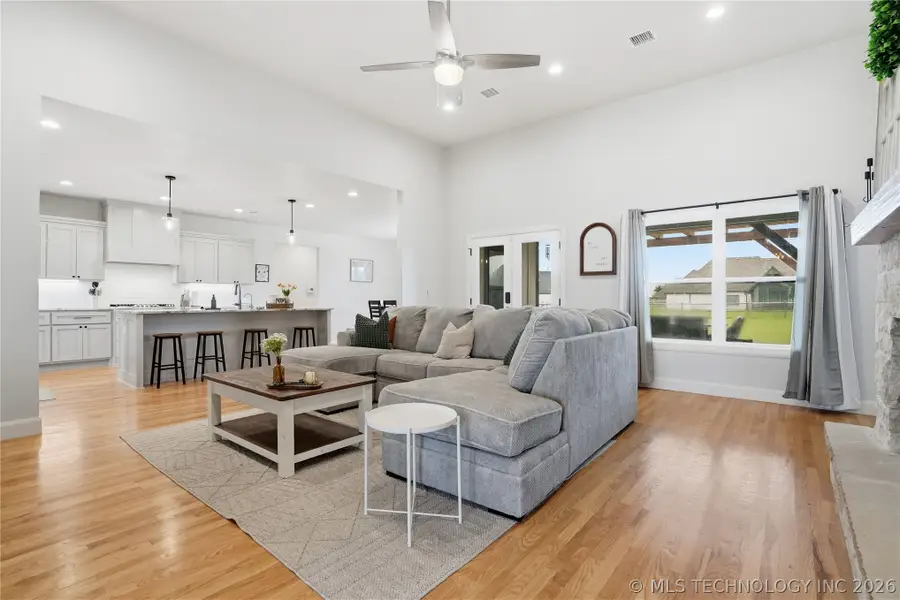 106 W 167th Street S, Glenpool, OK 74033 - #3