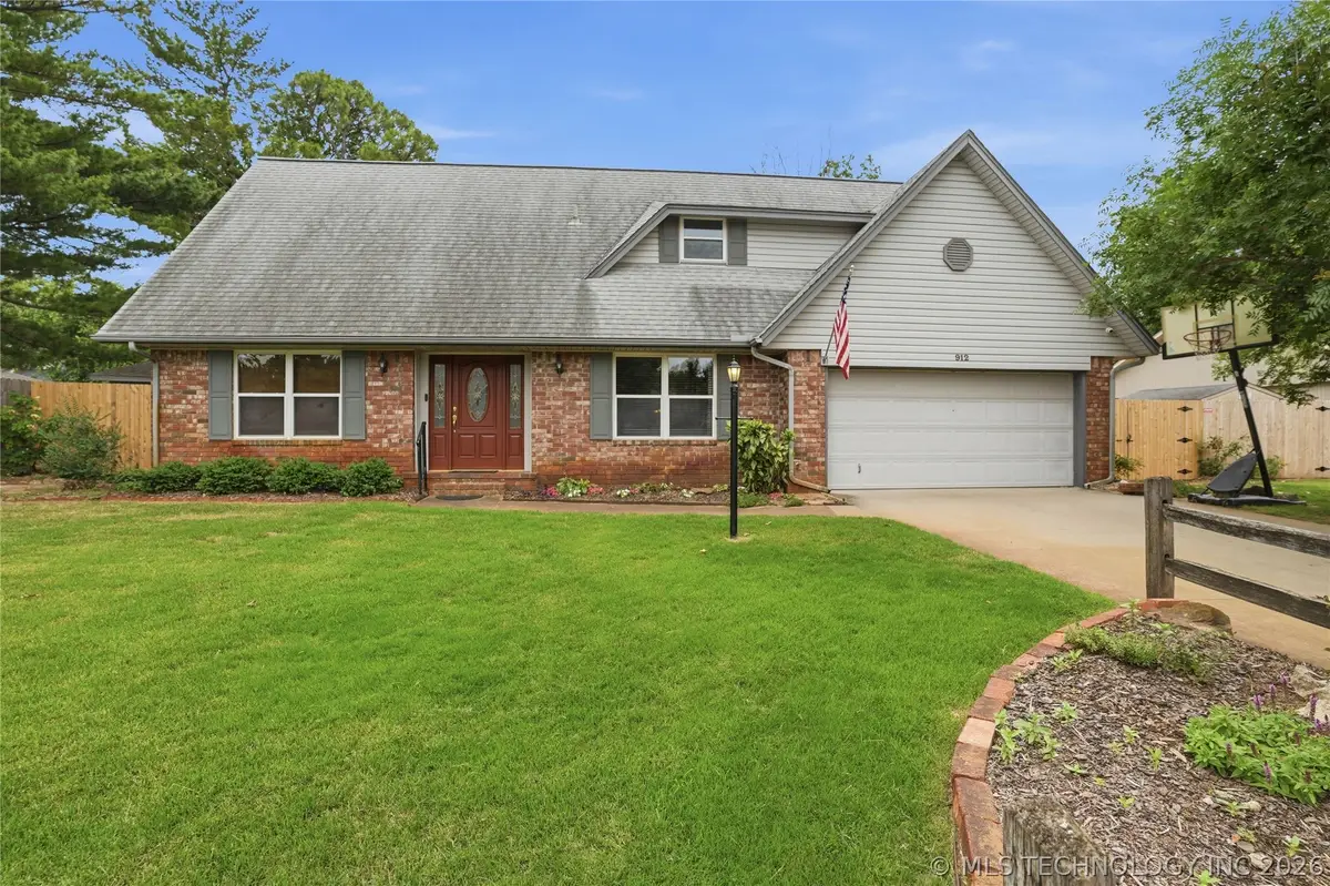 912 W G Street, Jenks, OK 74037 - #1
