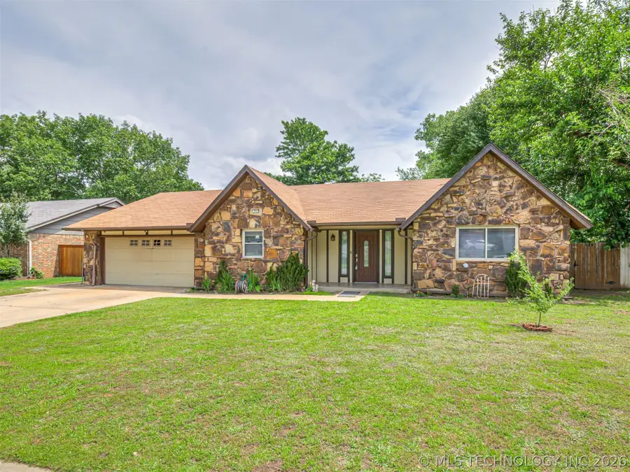 205 Fox Run Circle, Jenks, OK 74037 - #3