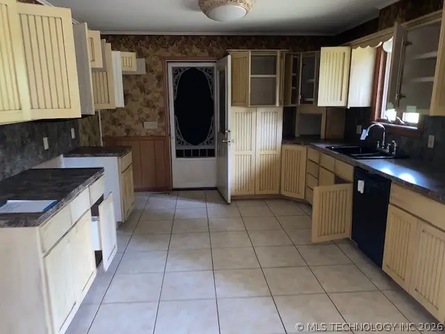 6326 N 30th Street W, Porter, OK 74454 - #3