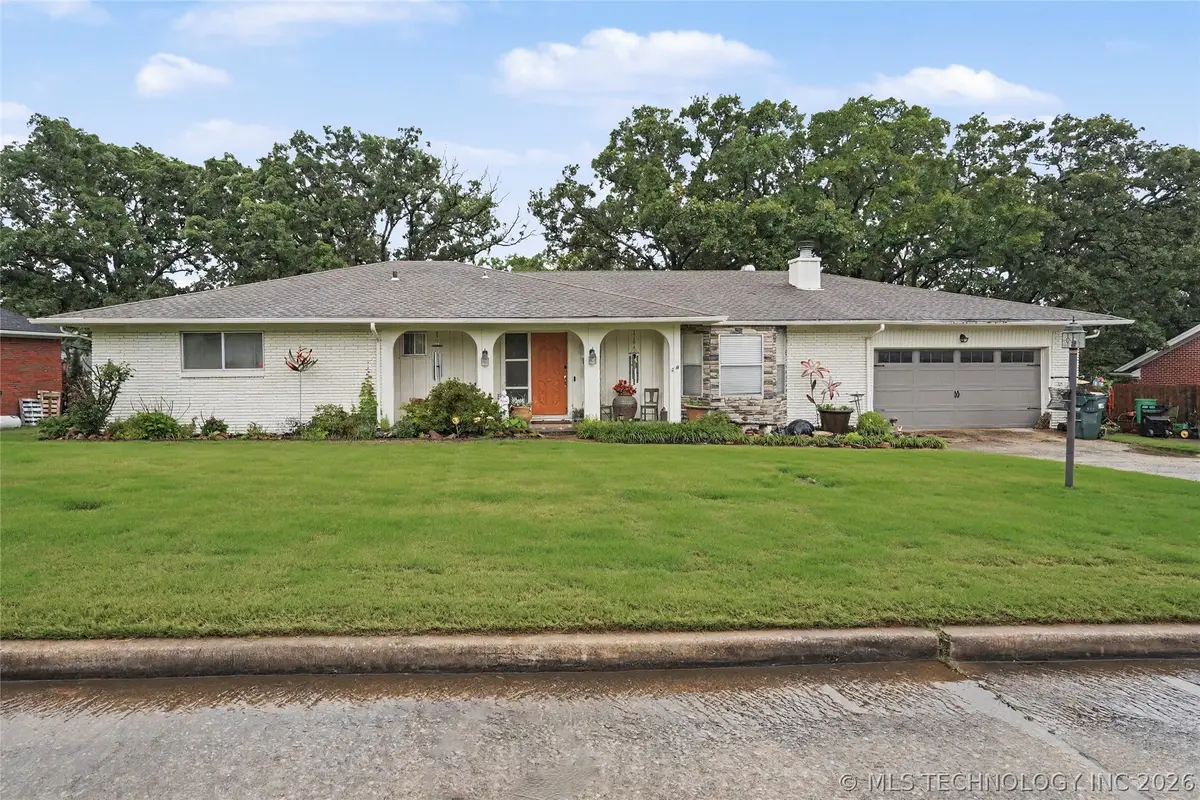 1212 E Teresa Avenue, Sapulpa, OK 74066 - #1