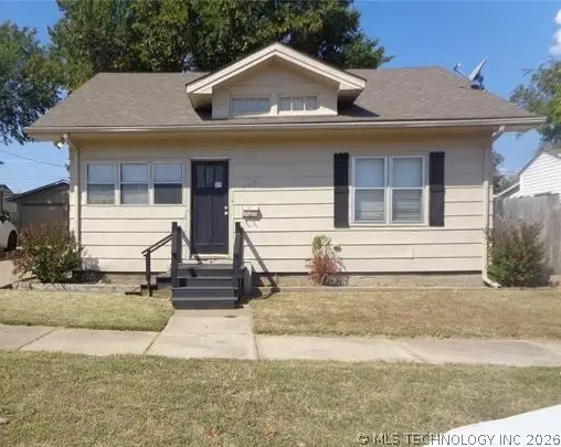 207 NW Cheyenne Avenue, Bartlesville, OK 74003