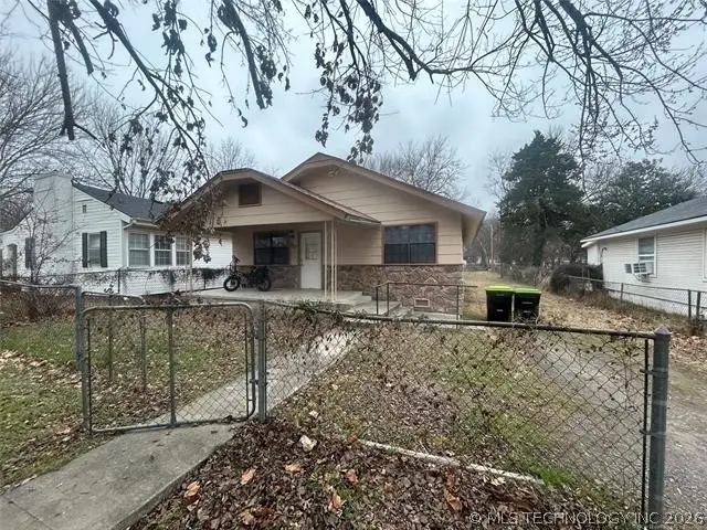 727 E 6th, Ada, OK 74820 - #1