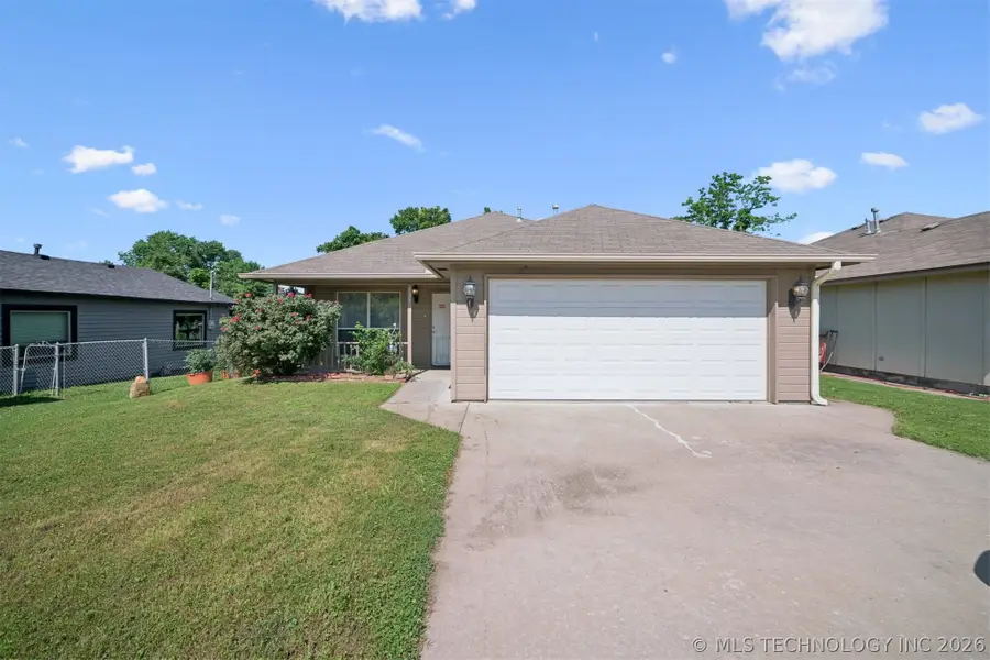 535 S Chickasaw Avenue, Claremore, OK 74017 - #2