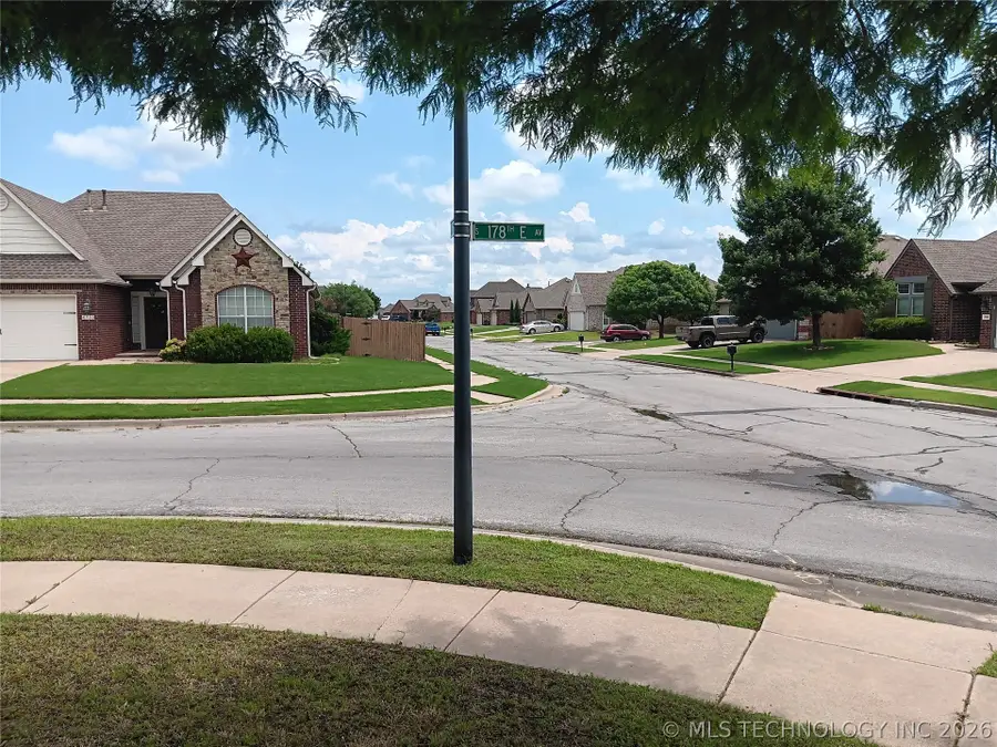 4734 S 178th East Avenue, Tulsa, OK 74134 - #3