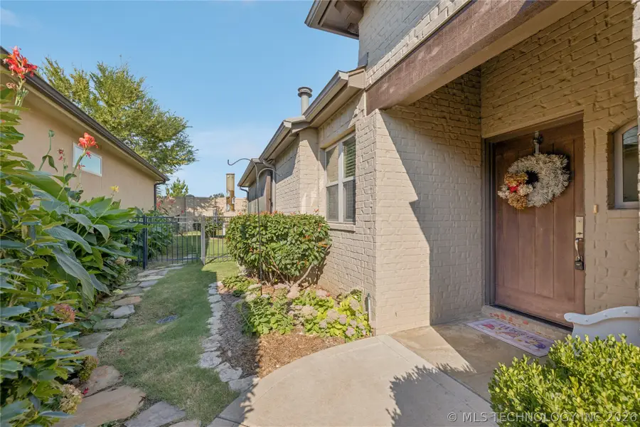 8434 S Phoenix Place, Tulsa, OK 74132 - #3