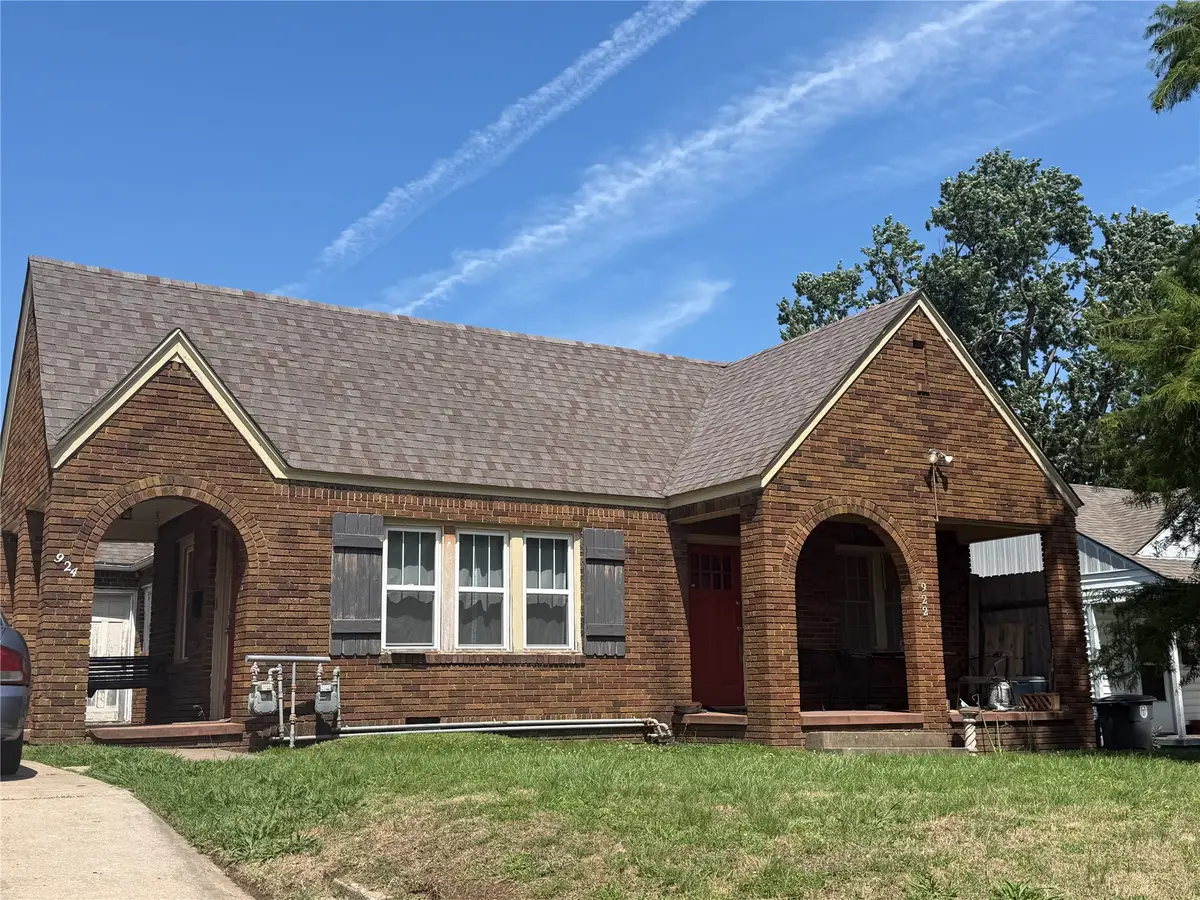 922 S Louisville Avenue, Tulsa, OK 74112 - #1