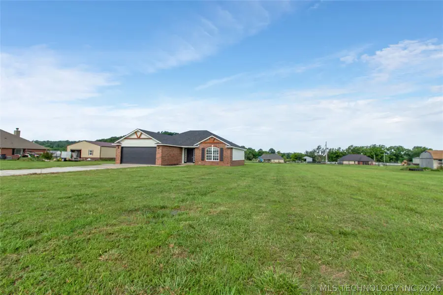 19150 S Coyote Drive, Claremore, OK 74019 - #2