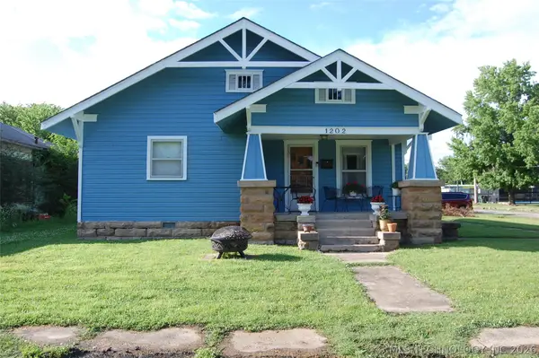 1202 W Broadway Street, Henryetta, OK 74437