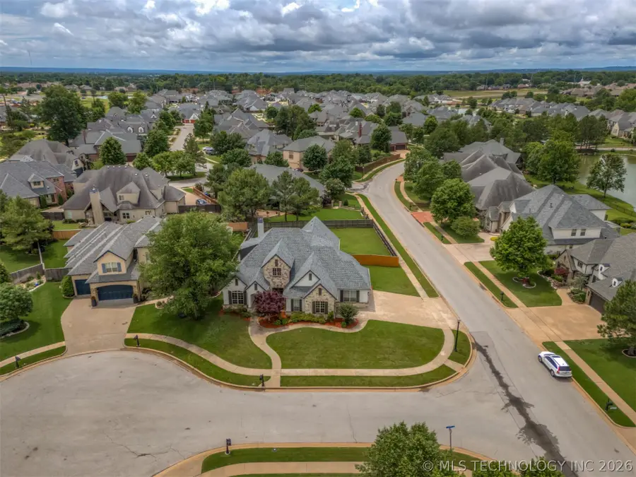 6009 W Utica Circle, Broken Arrow, OK 74011 - #2