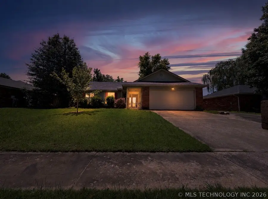 10806 E 100th Street, Owasso, OK 74055 - #3