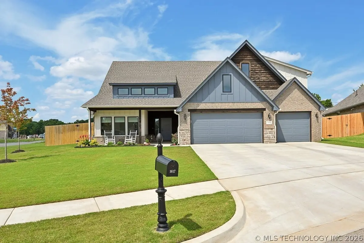 1617 N 72nd Street, Broken Arrow, OK 74014 - #1