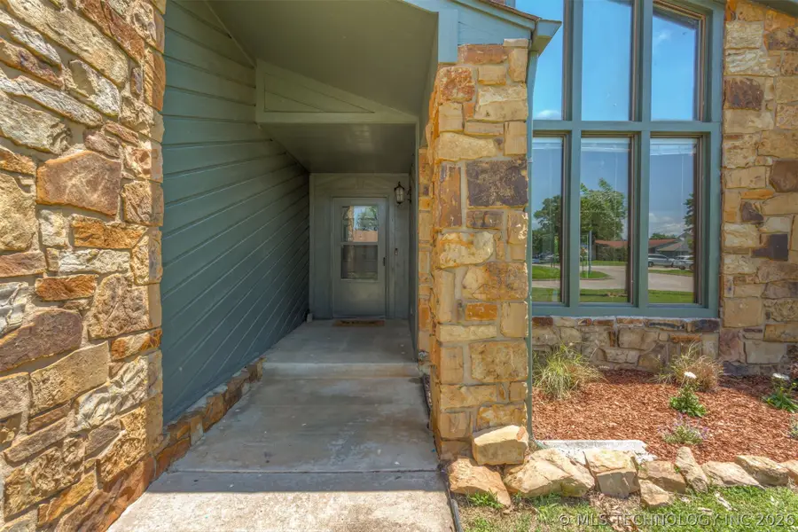 1701 N Eucalyptus Avenue, Broken Arrow, OK 74012 - #2