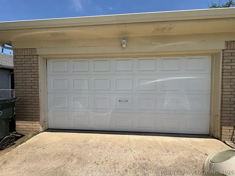 303 E 17th Street, Owasso, OK 74055 - #3