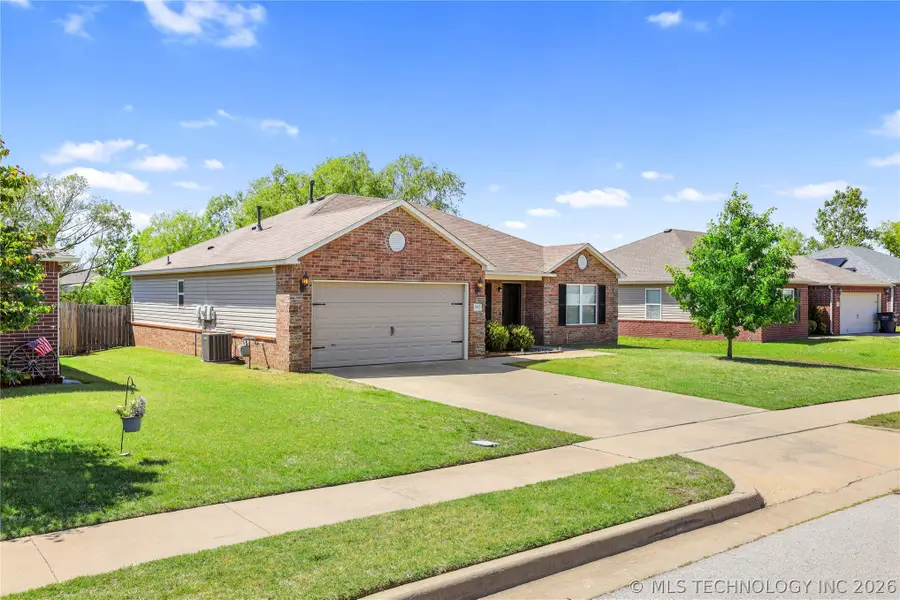23052 S Jewell Drive, Claremore, OK 74019 - #2