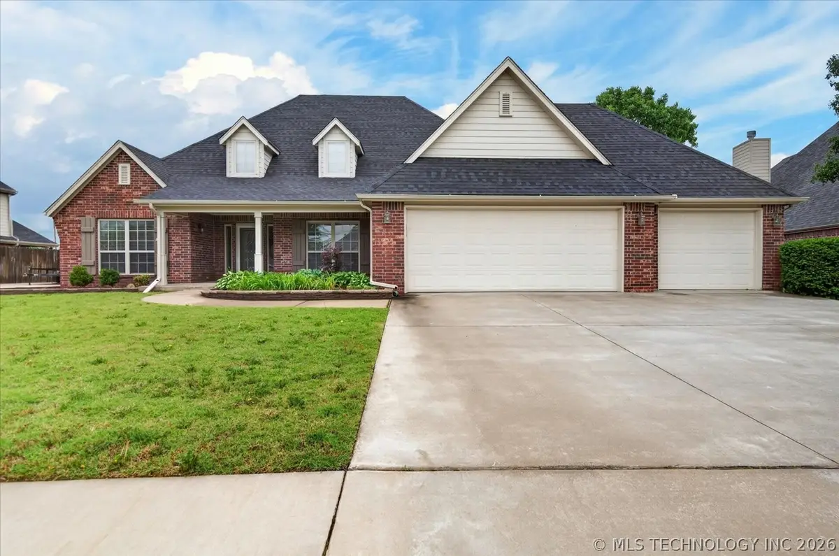 5817 Woodland Road, Bartlesville, OK 74006 - #1