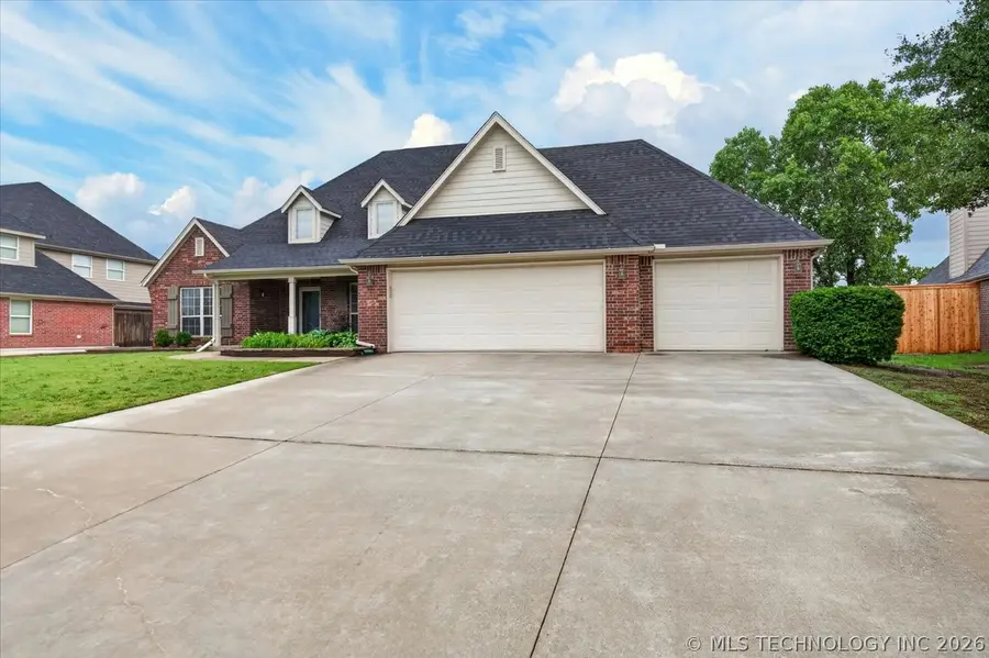 5817 Woodland Road, Bartlesville, OK 74006 - #2