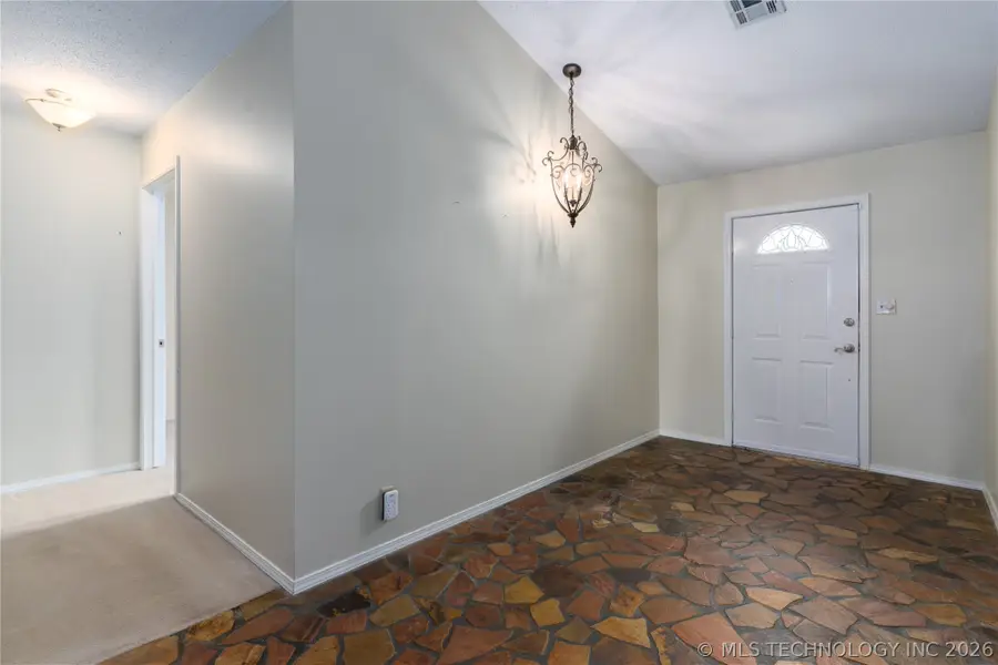 4701 S 69th East Avenue, Tulsa, OK 74145 - #2