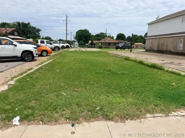 125 N Broadway Street, Coweta, OK 74429