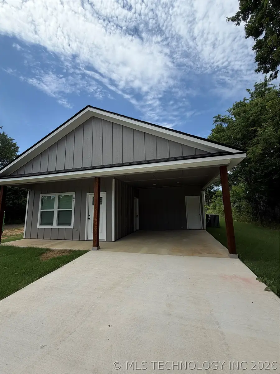 105 Russell, Caddo, OK 74729 - #2