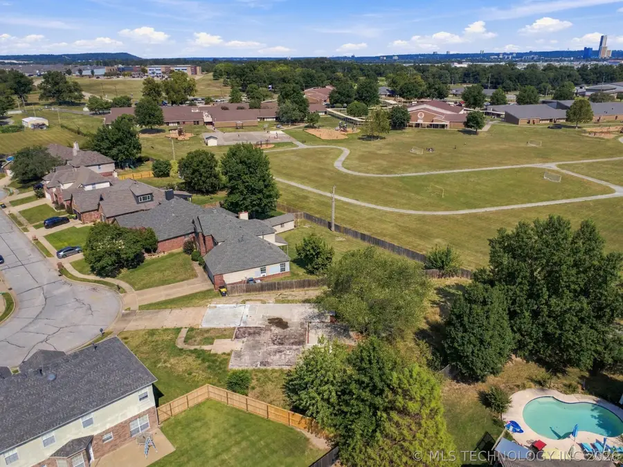 2824 W G Street, Jenks, OK 74037 - #2
