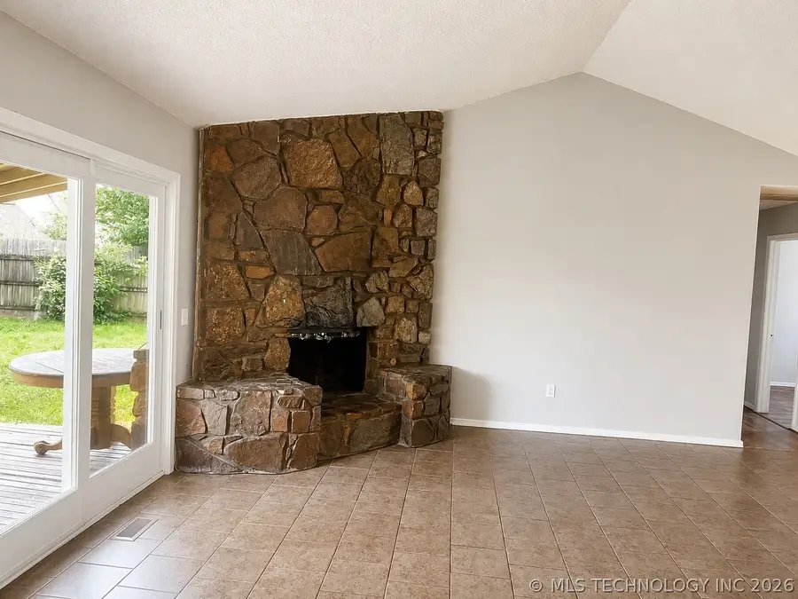 3237 S 137th East Avenue, Tulsa, OK 74134 - #3