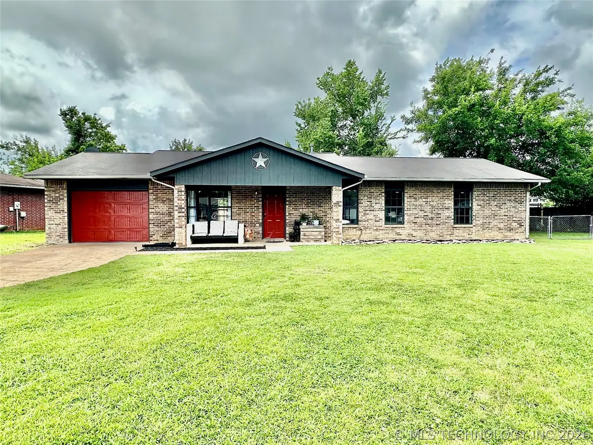 1705 S Muskogee Place, Claremore, OK 74019 - #1