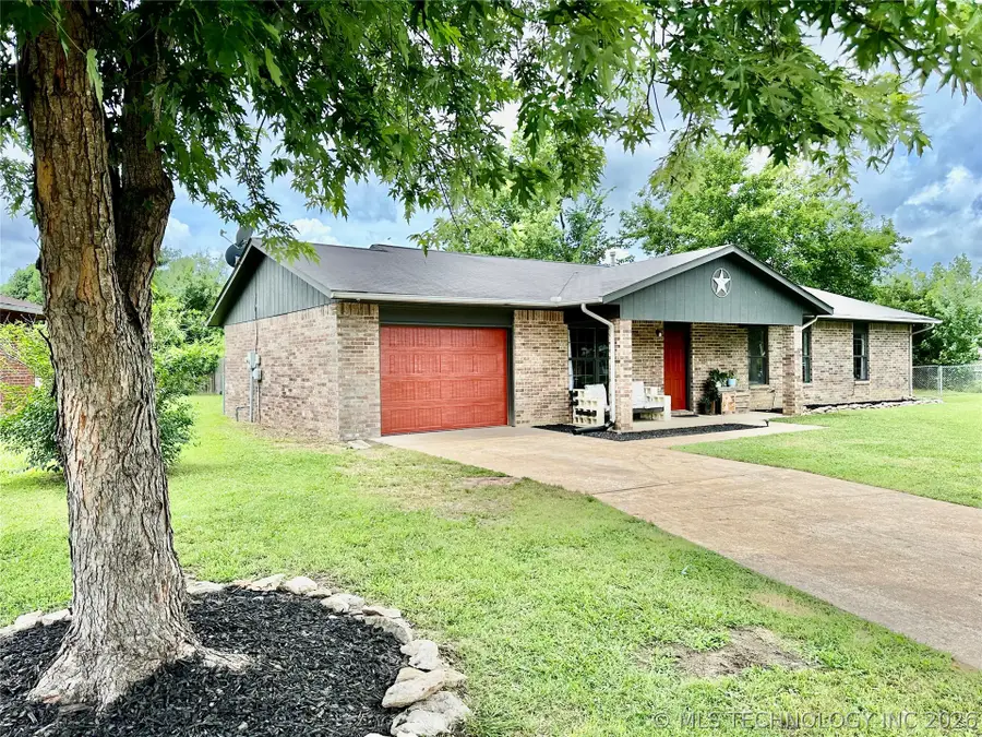 1705 S Muskogee Place, Claremore, OK 74019 - #2