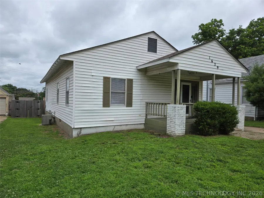 1629 S Keeler Avenue, Bartlesville, OK 74003 - #2